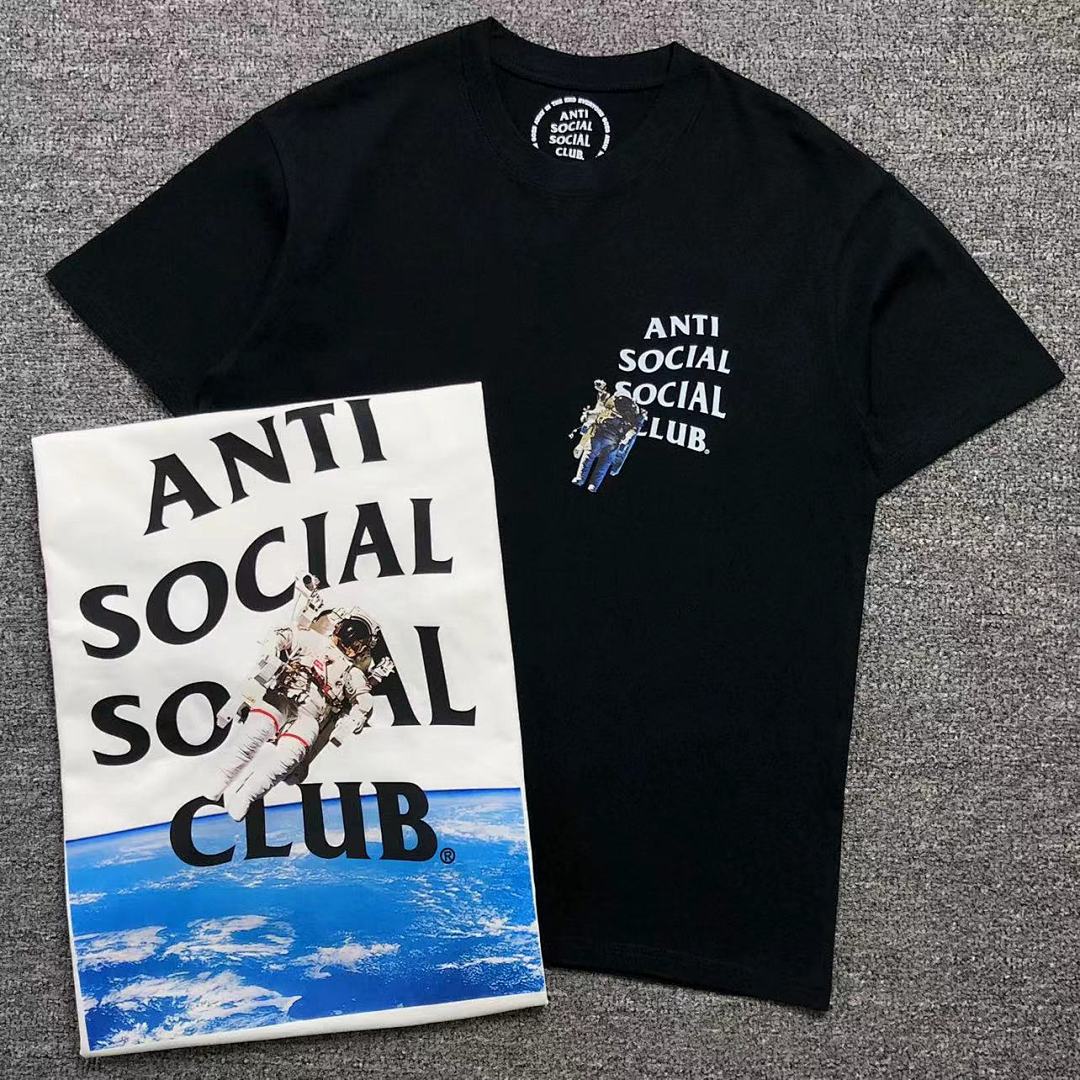 Christian Louboutin 85 ANTI SOCIAL CLUB T-SHIRT