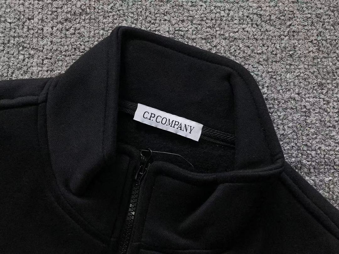 C.P. Company 215 CP HOODIE 22082821172 (Im 170Cm 60Kg I Wear Size M In The Phot) - Image 24