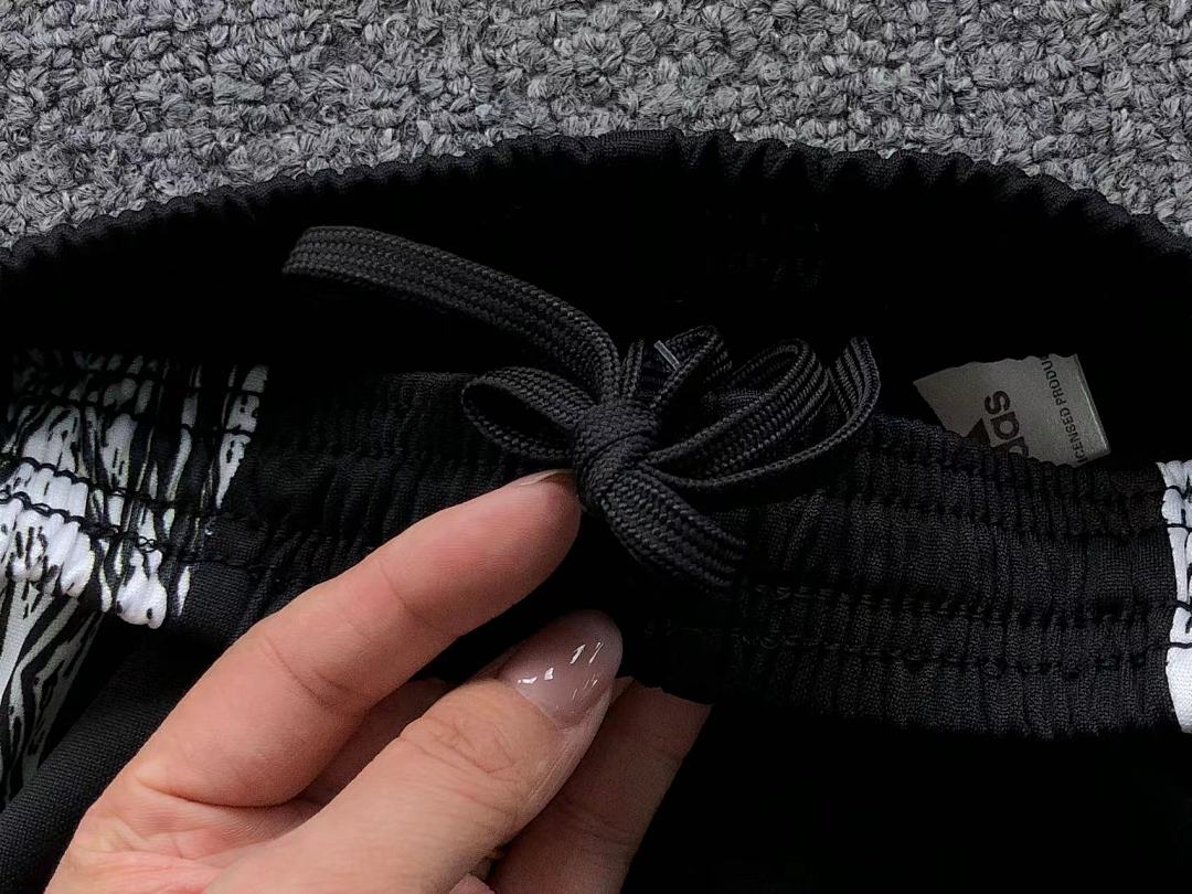 Chanel 135 FOOTBALL LONG SLEEVED TROUSERS - Image 31