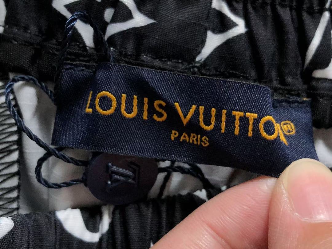 Louis Vuitton 158 L⭐ TROUSERS 52070103147 (Im 170Cm 60Kg I Wear Size M In The Phot) - Image 15