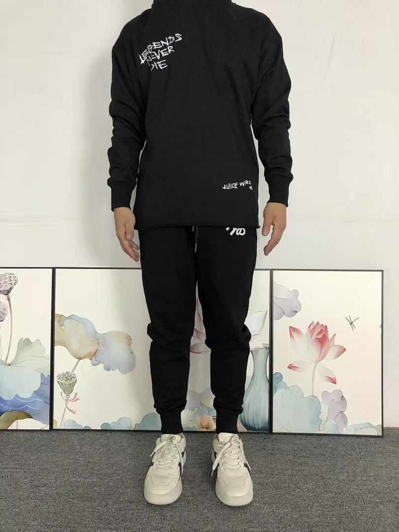 On Running 118 VLONE HOODIE 510113991 (Im 170Cm 60Kg I Wear Size S In The Phot) - Image 3