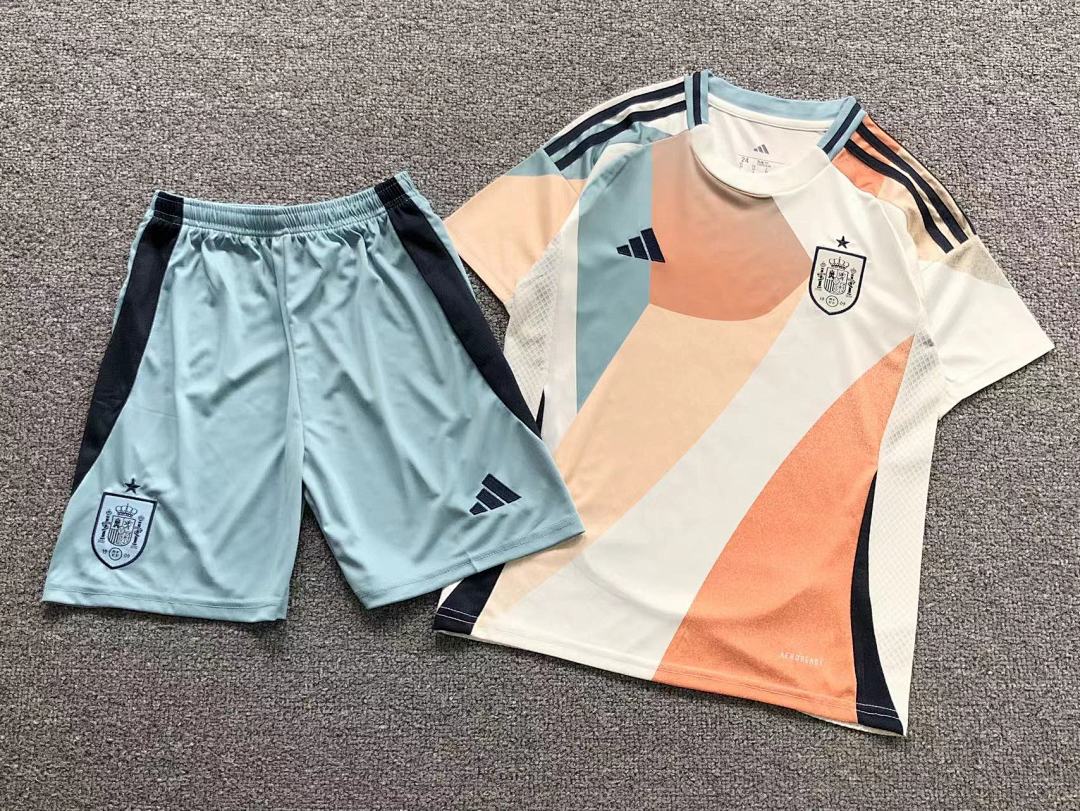 Chanel 68 FOOTBALL T-SHIRT SHORTS - Image 4