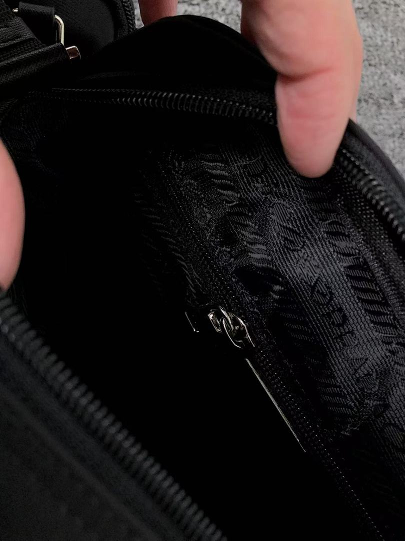 Prada 288 P⭐A⭐A BAG 411110775 (Long 25CM* Wide 6CM* High 15CM) - Image 8