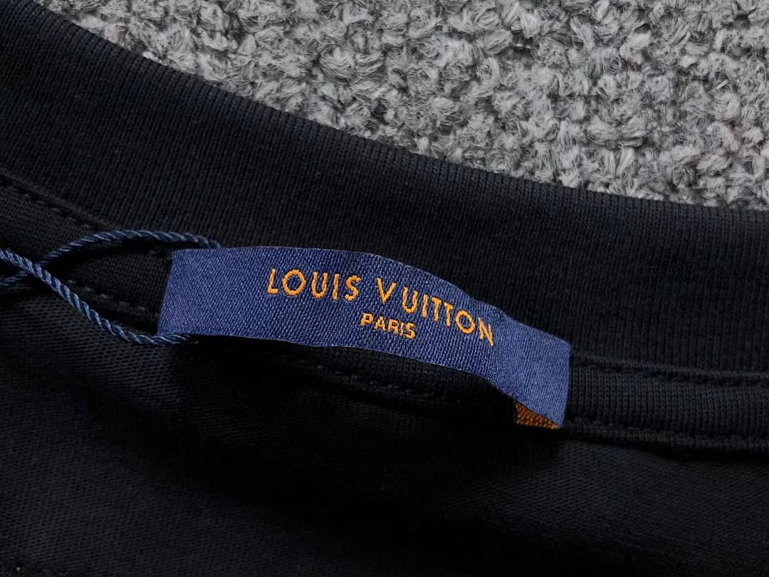 Louis Vuitton 118 L⭐ T-SHIRT 11122004137 (Im 170Cm 60Kg I Wear Size M In The Phot) - Image 29