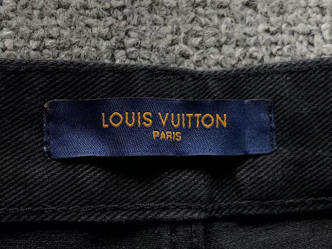 Louis Vuitton 195 L⭐ - Image 29