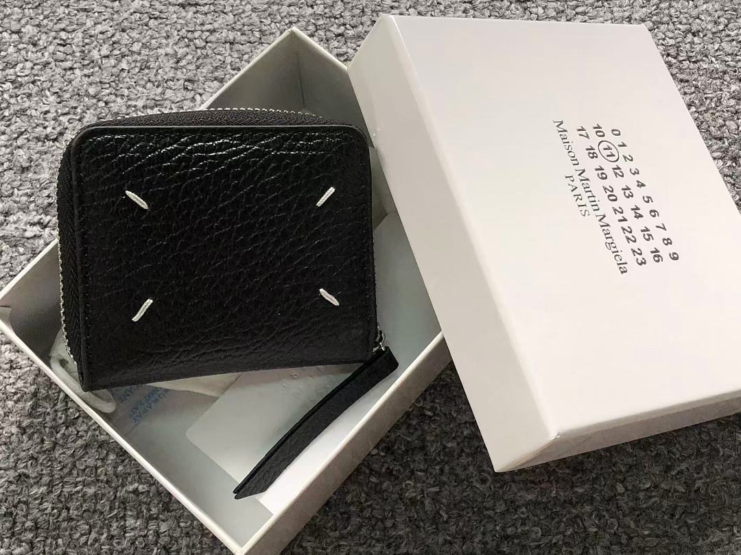 On Running 175 MAISON MARGIELA BAG 3206182321 (Long 10CM* Wide 3CM* High 8CM) - Image 2