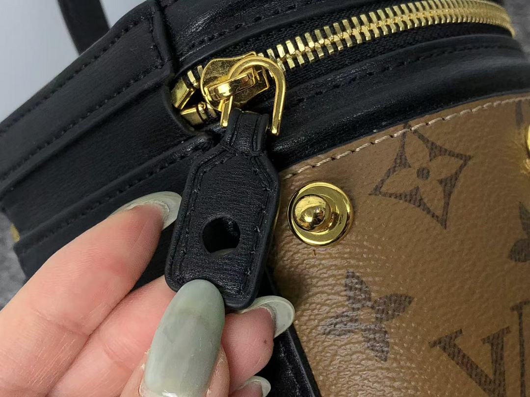 Louis Vuitton 468 L⭐ BAG 412166024 (Long 15CM* Wide 14CM* High 18CM) - Image 16