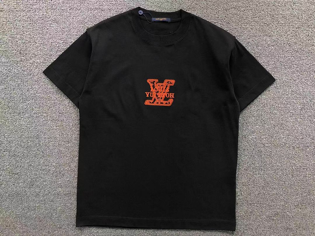 Louis Vuitton 115 L⭐ T-SHIRT 510102481 (Im 170Cm 60Kg I Wear Size S In The Phot) - Image 7