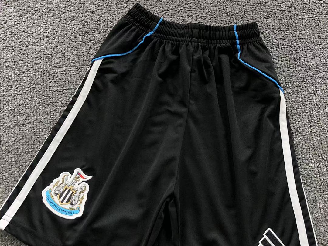 Chanel 75 FOOTBALL T-SHIRT SHORTS - Image 26