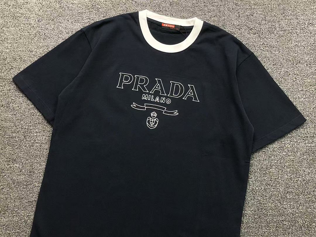 Prada 115 P⭐A⭐A T-SHIRT 520120320 (Im 170Cm 60Kg I Wear Size M In The Phot) - Image 8
