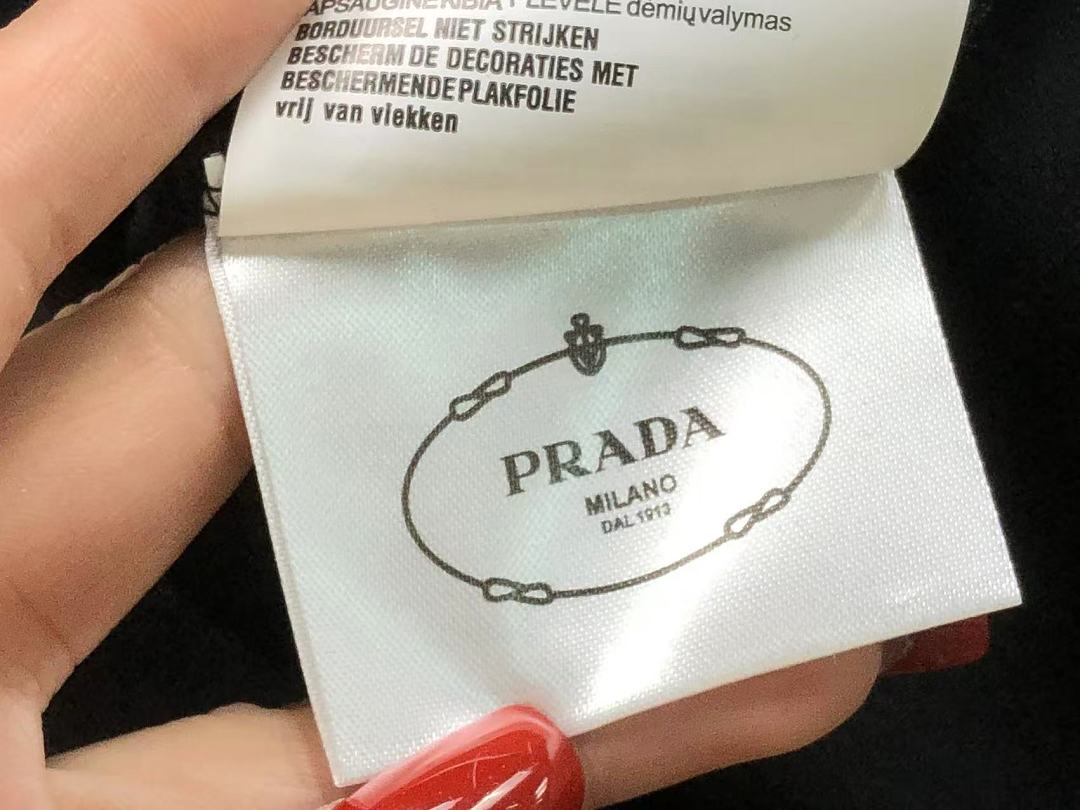 Prada 135 P⭐A⭐A LONG SLEEVED FEMAIE - Image 23