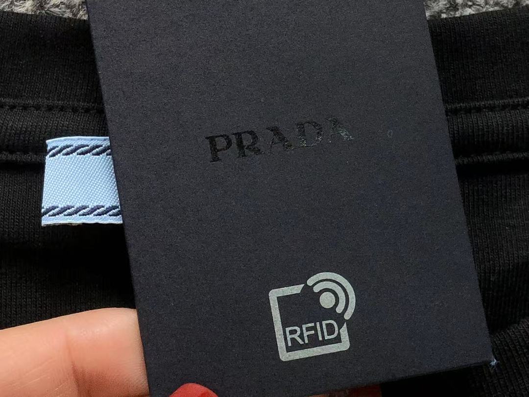 Prada 135 P⭐A⭐A LONG SLEEVED FEMAIE - Image 17
