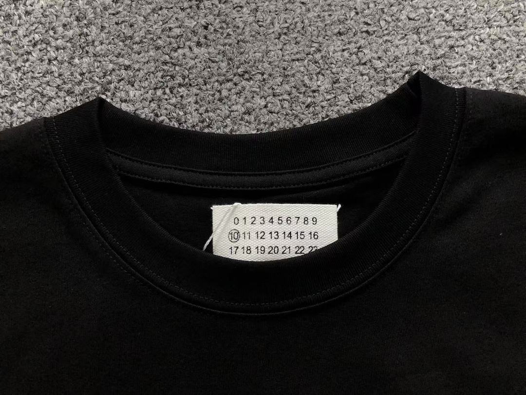 On Running 82 MAISON MARGIELA T-SHIRT 5208270486 (Im 170Cm 60Kg I Wear Size 46 In The Phot) - Image 18