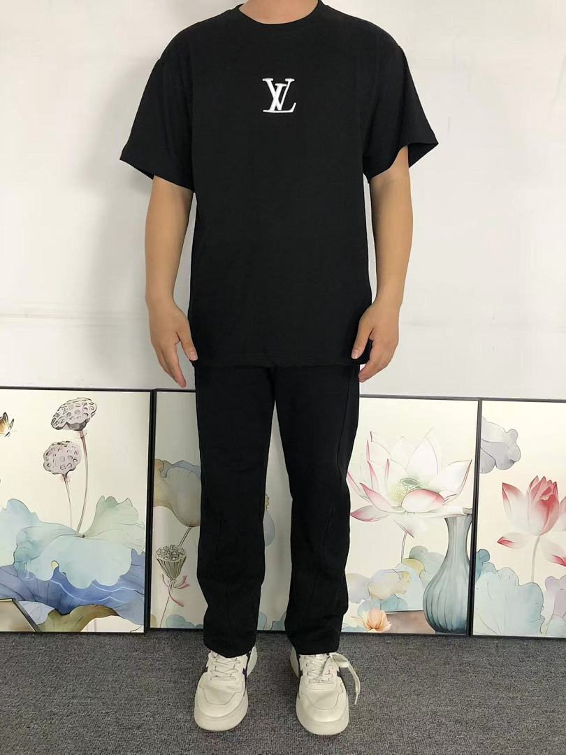 Louis Vuitton 118 L⭐ T-SHIRT 3112032421 (Im 170Cm 60Kg I Wear Size M In The Phot) - Image 3
