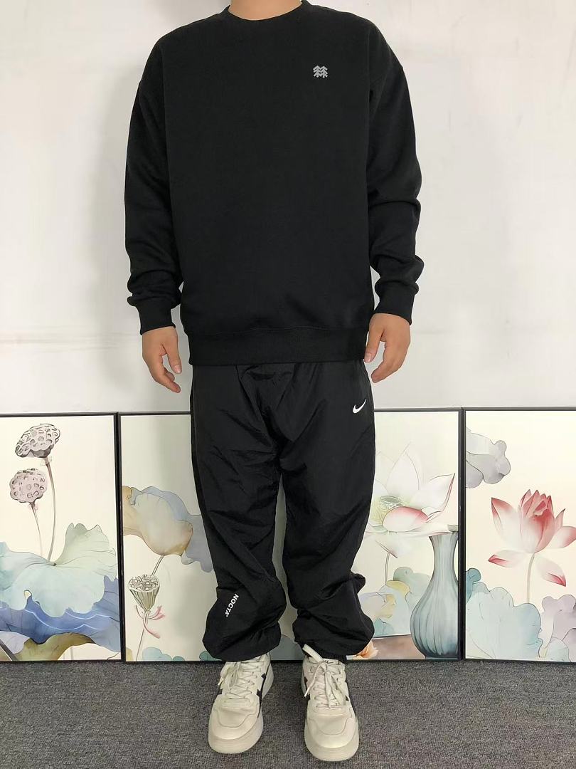 On Running 168 K⭐⭐ON SP⭐⭐T HOODIE 2207220104 (Im 170Cm 60Kg I Wear Size XL In The Phot) - Image 3