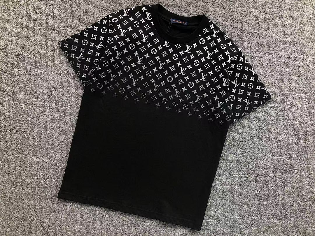 Louis Vuitton 108 L⭐ T-SHIRT 41061312126 (Im 170Cm 60Kg I Wear Size XS In The Phot) - Image 10