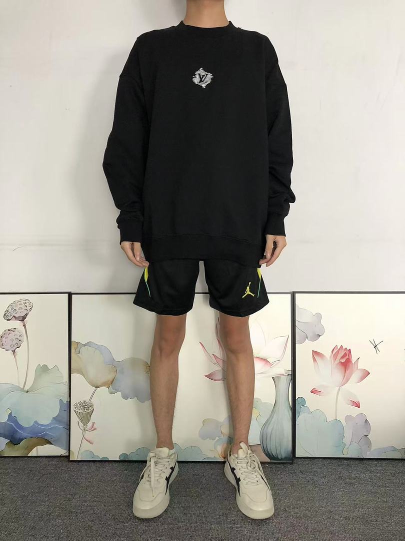 Louis Vuitton 165 L⭐ HOODIE 3209040221 (Im 170Cm 60Kg I Wear Size XL In The Phot) - Image 3