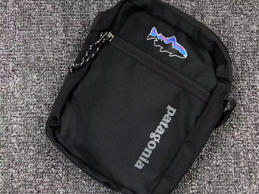 On Running 75 PATAGONIA BAG (Long 15CM* Wide 5CM* High 19CM) - Image 7