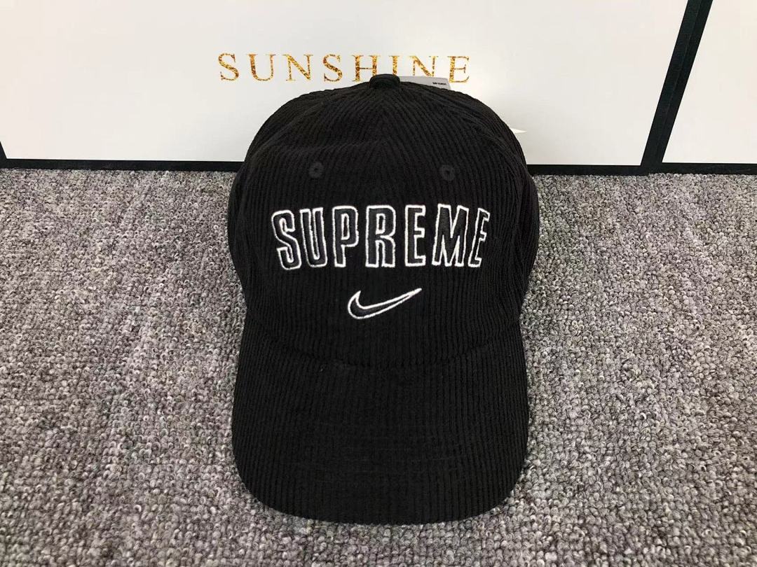 Nike 65 N⭐K⭐ SUPREME - Image 5