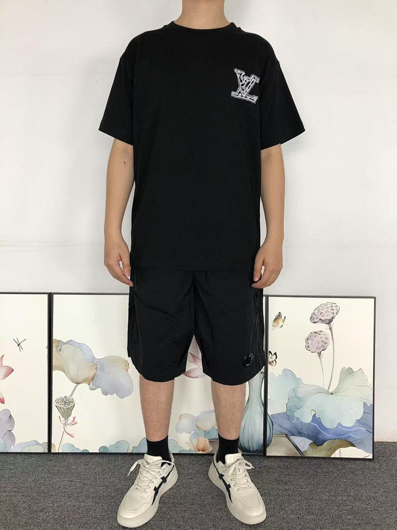 Louis Vuitton 118 L⭐ T-SHIRT 41062613126 (Im 170Cm 60Kg I Wear Size XS In The Phot) - Image 3
