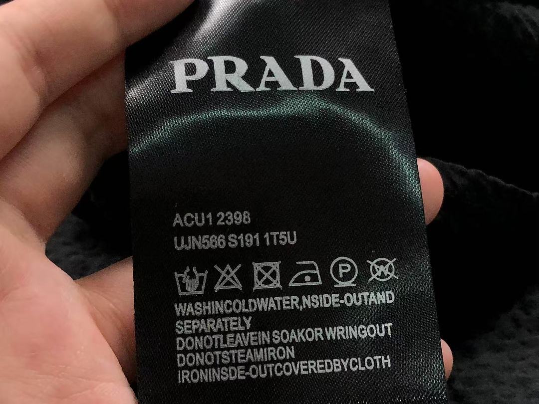 Prada 225 P⭐A⭐A SHIRT SHORTS 22060920001 (Im 170Cm 60Kg I Wear Size M In The Phot) - Image 23