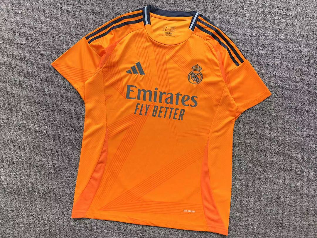 Unbranded 68 FOOTBALL T-SHIRT - Image 4