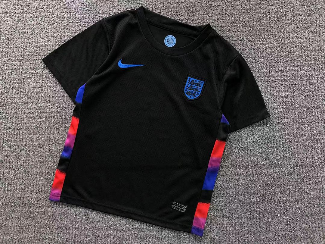 Chanel 75 FOOTBALL T-SHIRT SHORTS - Image 7