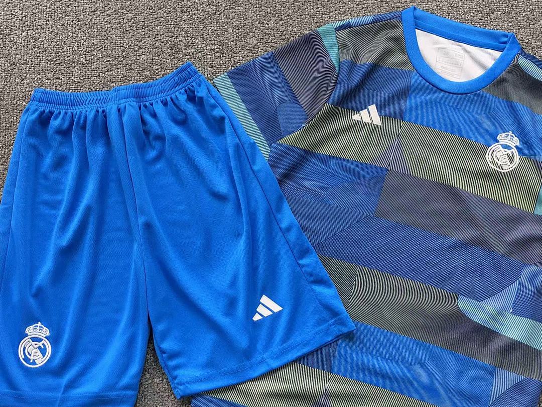 Chanel 75 FOOTBALL T-SHIRT SHORTS - Image 5