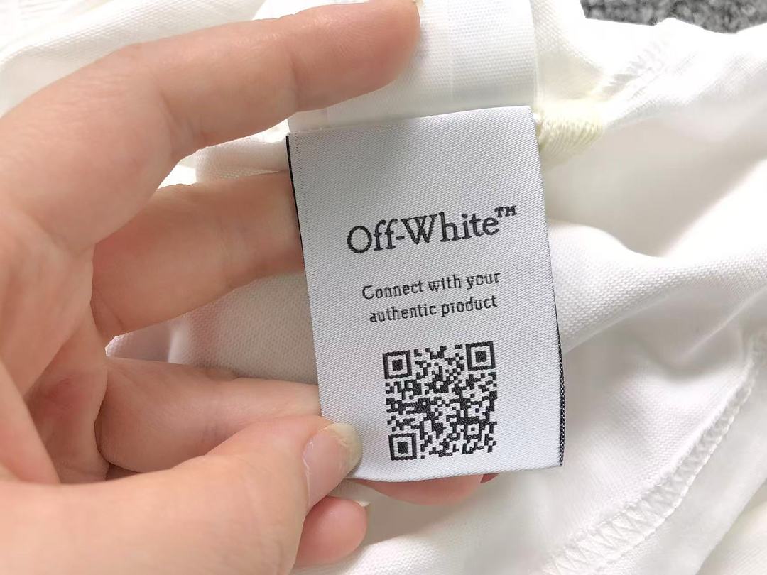 Off-White 118 OFF-WHITE T-SHIRT 5208010919 (Im 170Cm 60Kg I Wear Size M In The Phot) - Image 18