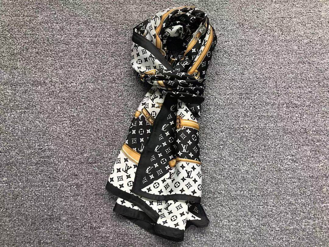 Louis Vuitton 85 L⭐ SCARF 31062824102 (Long 180CM* Wide 90CM*) - Image 4
