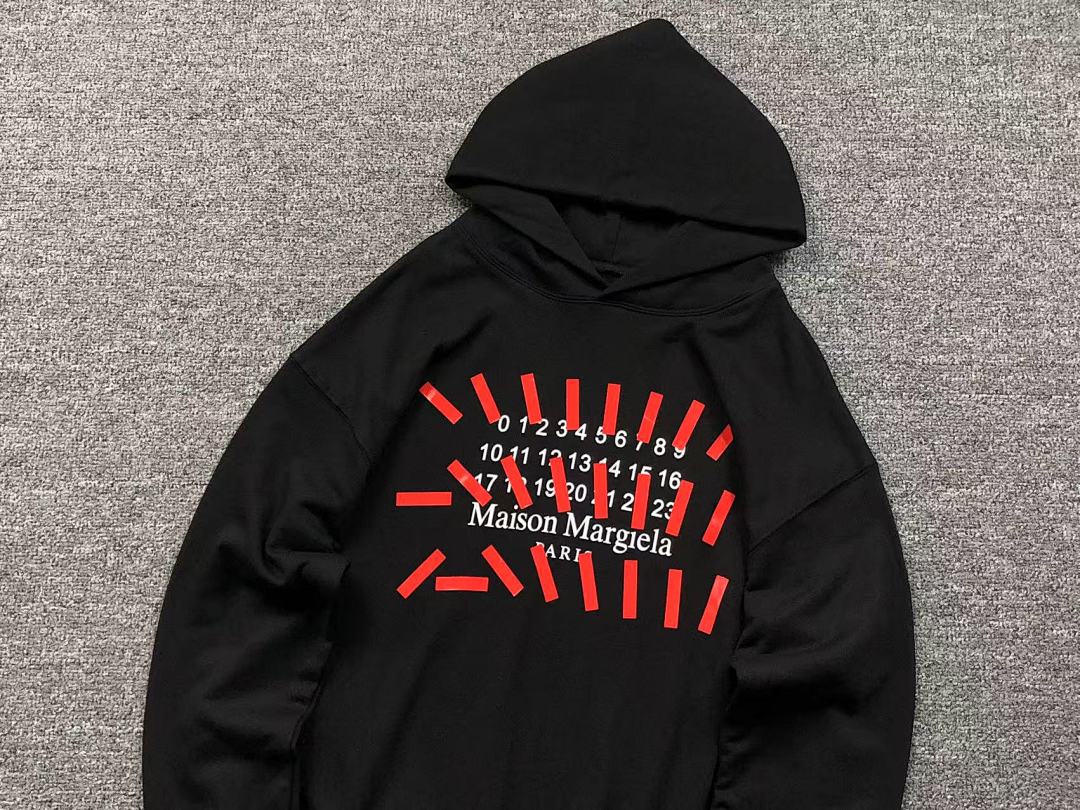 On Running 128 MAISON MARGIELA HOODIE 1102070451 (Im 170Cm 55Kg I Wear Size 44 In The Phot) - Image 9