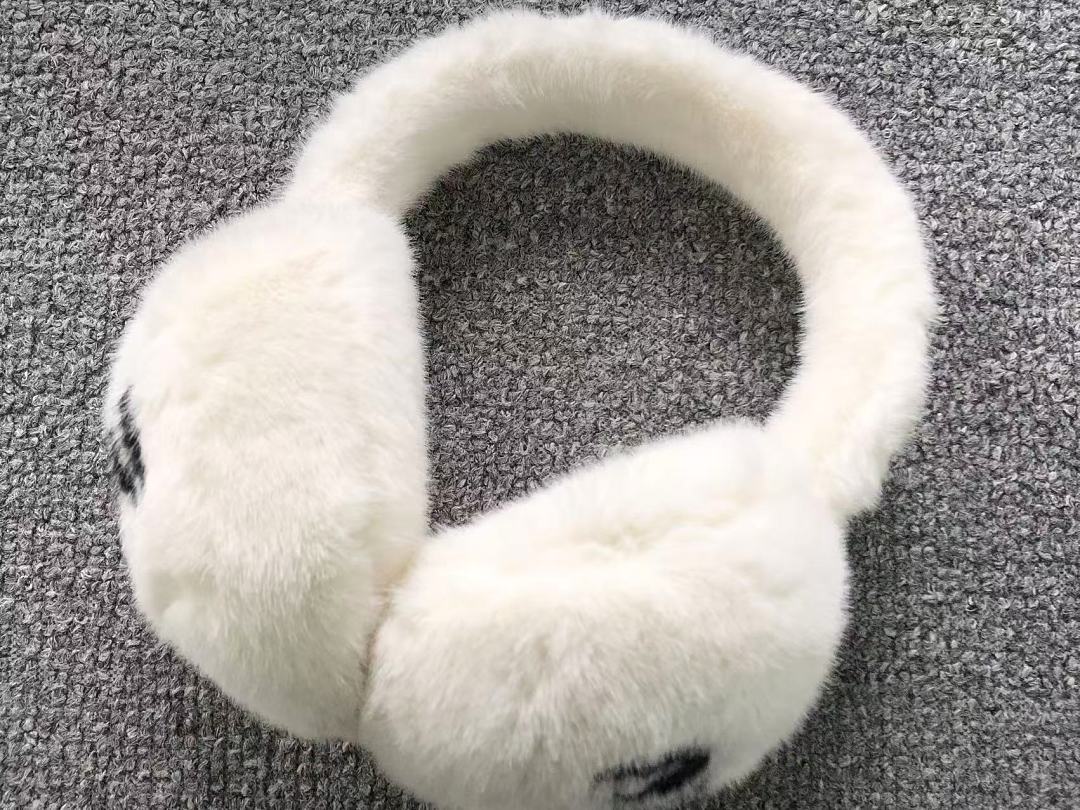 Miu Miu 95 M⭐U SCARF EARMUFF 12910843 (Long 88CM* Wide 12CM*) - Image 10
