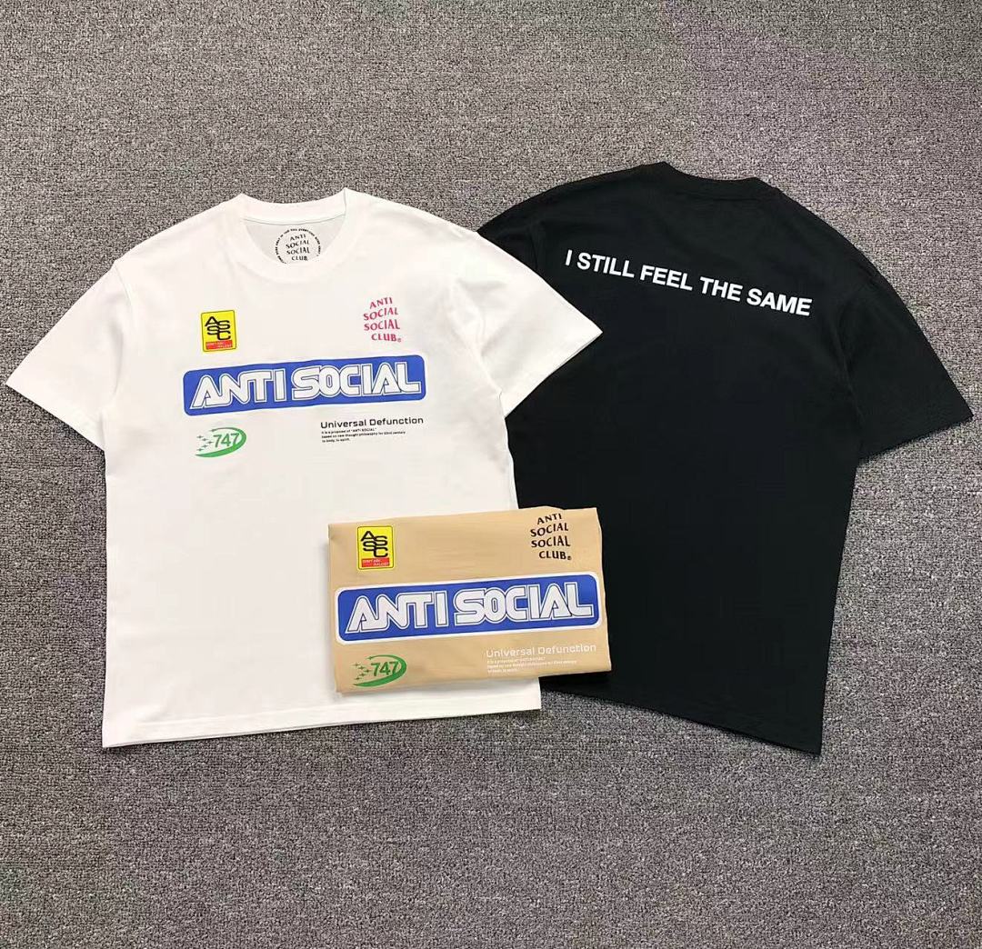 Christian Louboutin 85 ANTI SOCIAL CLUB T-SHIRT