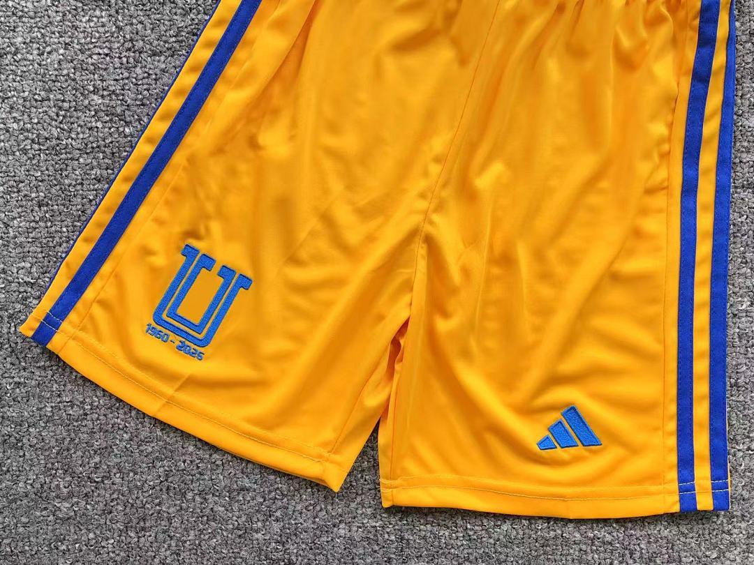 Chanel 68 FOOTBALL T-SHIRT SHORTS - Image 29