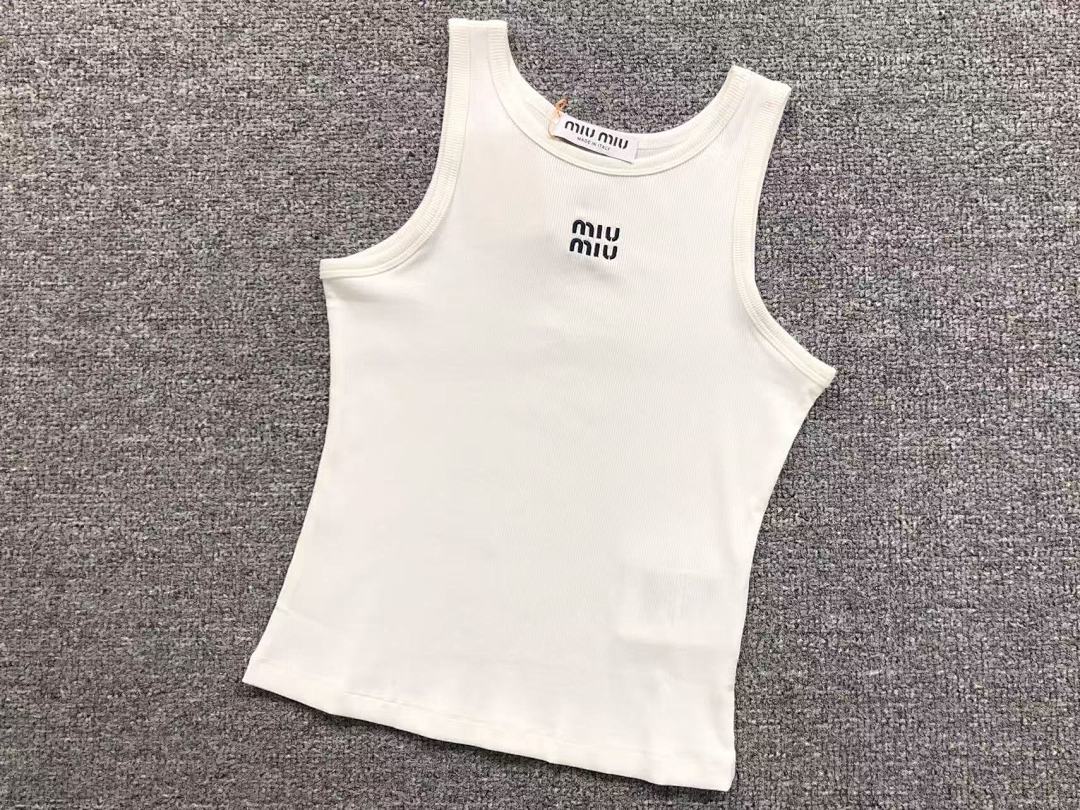 Miu Miu 128 M⭐U VEST FEMAIE - Image 9