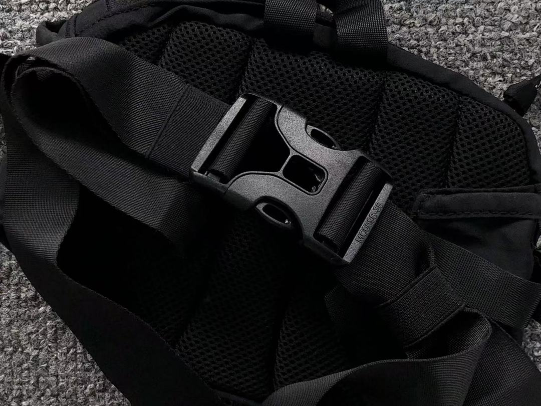 C.P. Company 138 CP BAG 411110529 (Long 21CM* Wide 6CM* High 15CM) - Image 18