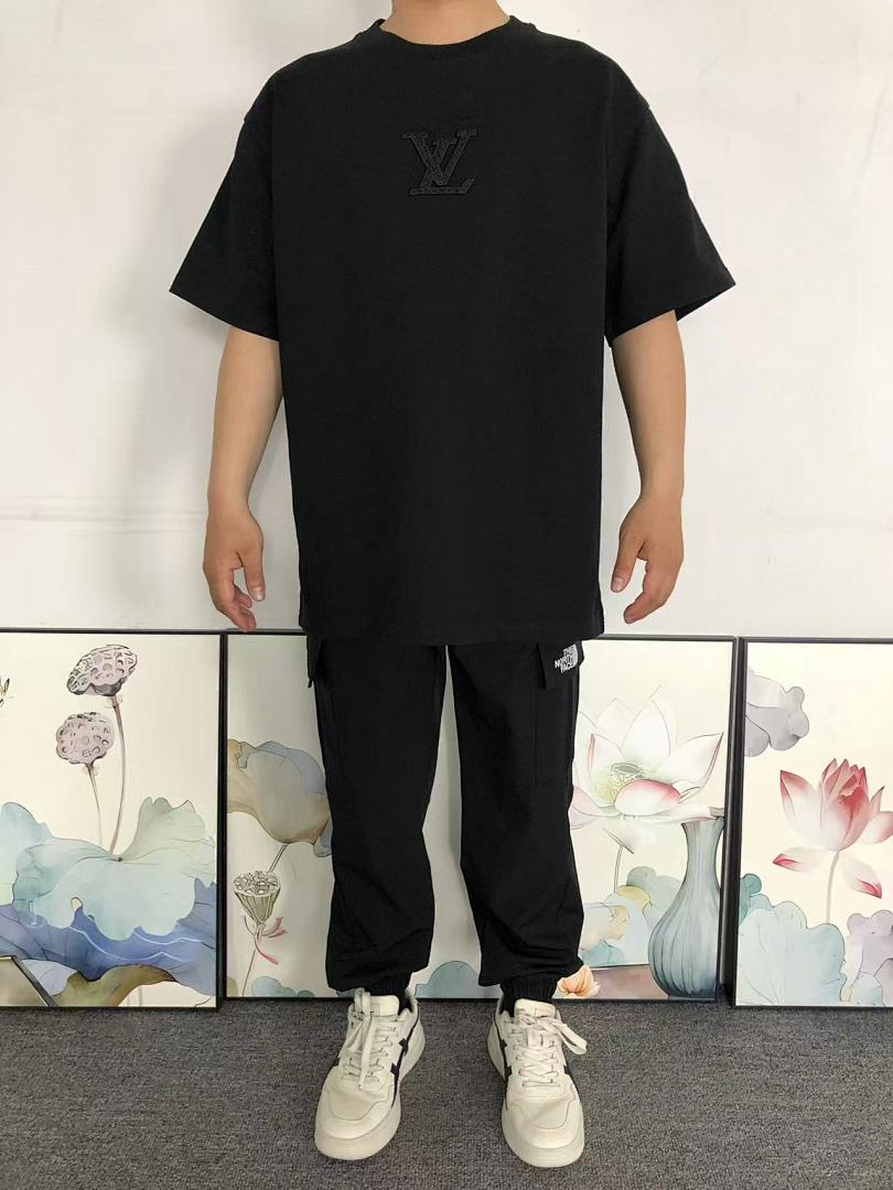 Louis Vuitton 188 L⭐ T-SHIRT 2203181705 (Im 170Cm 60Kg I Wear Size M In The Phot) - Image 3