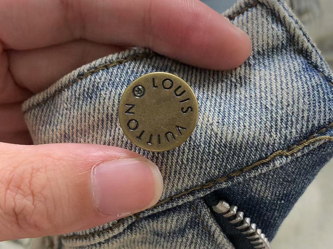 Louis Vuitton 195 L⭐ SHORTS 22061021125 (Im 170Cm 60Kg I Wear Size 31 In The Phot) - Image 19