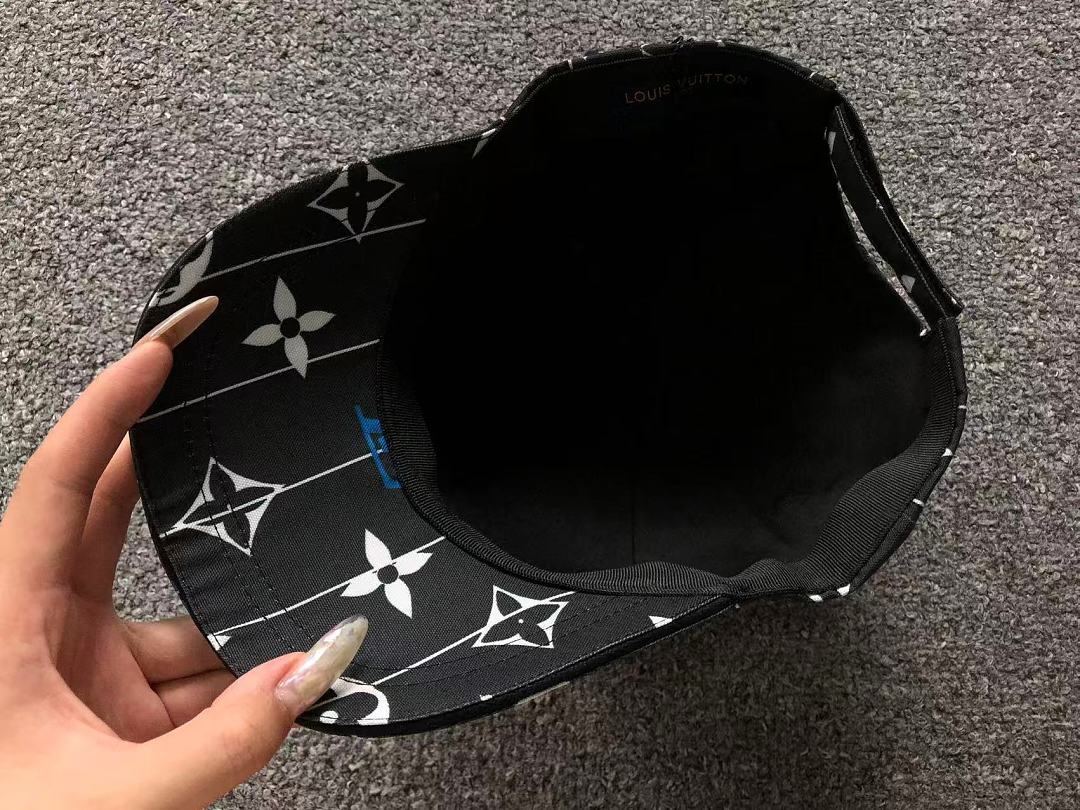 Louis Vuitton 68 L⭐ - Image 25