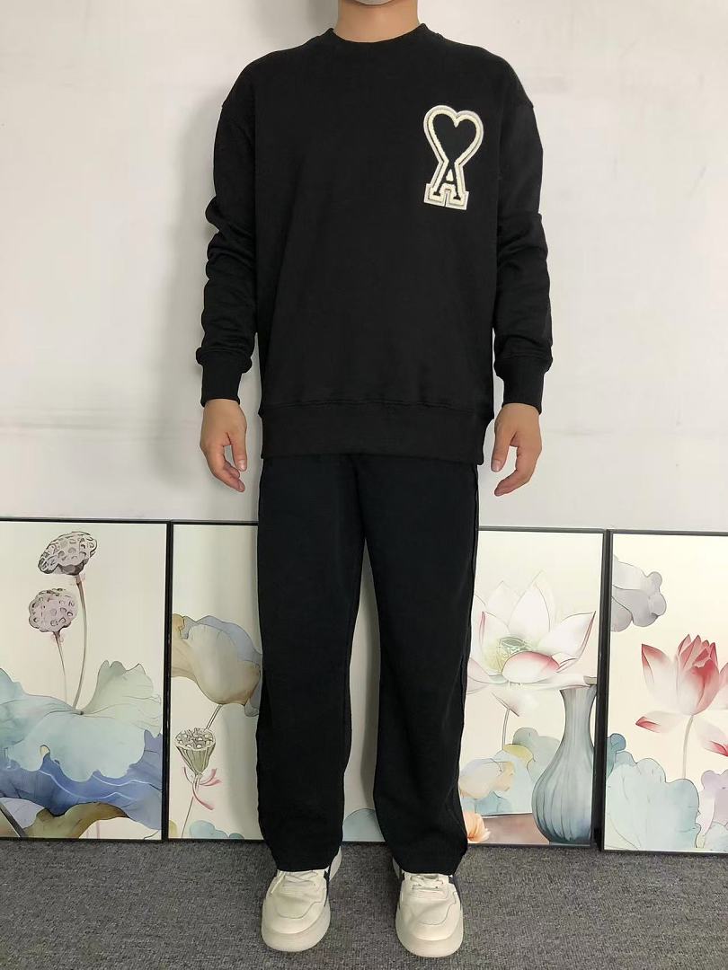 AMI 98 AMI HOODIE 1251917181 (Im 170Cm 60Kg I Wear Size M In The Phot) - Image 4