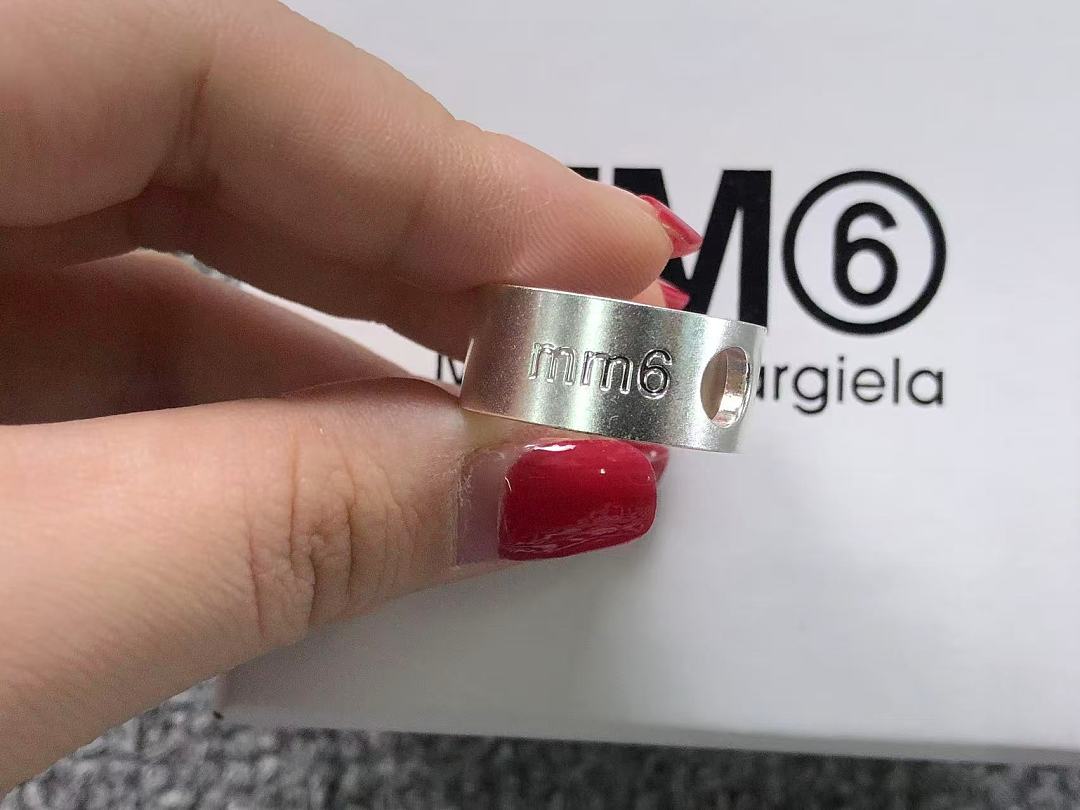 On Running 113 MAISON MARGIELA - Image 6