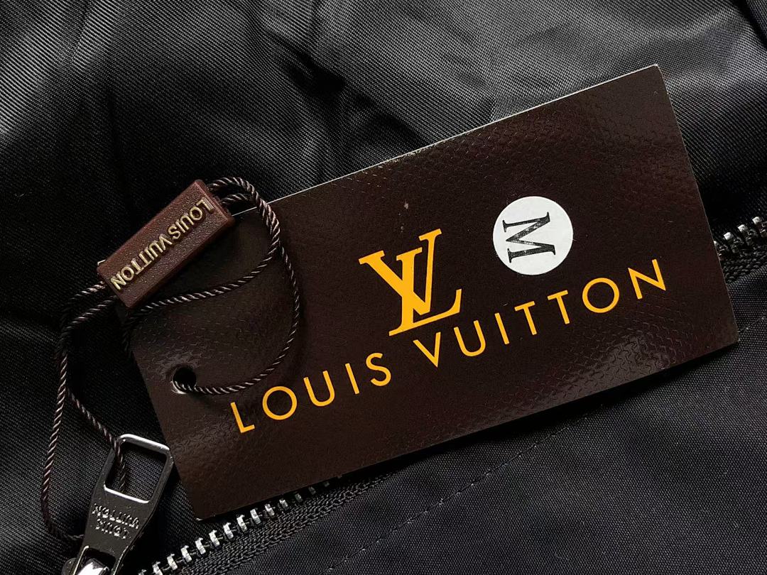 Louis Vuitton 138 L⭐ - Image 21