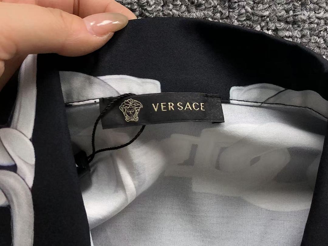 Versace SHORTS 95 V⭐⭐SA⭐E SHIRT - Image 18