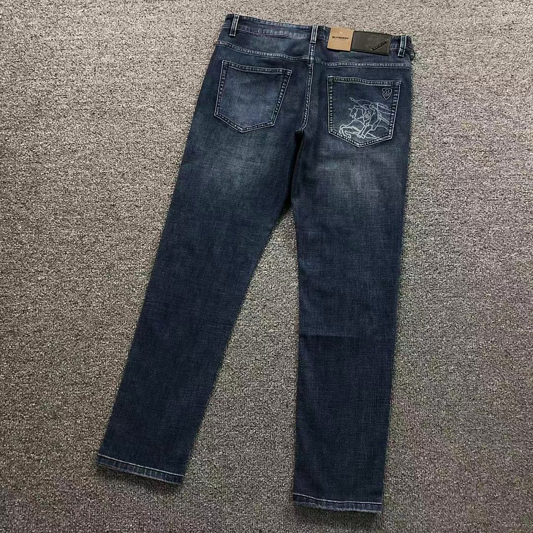 Burberry 225 B⭐R⭐E⭐RY