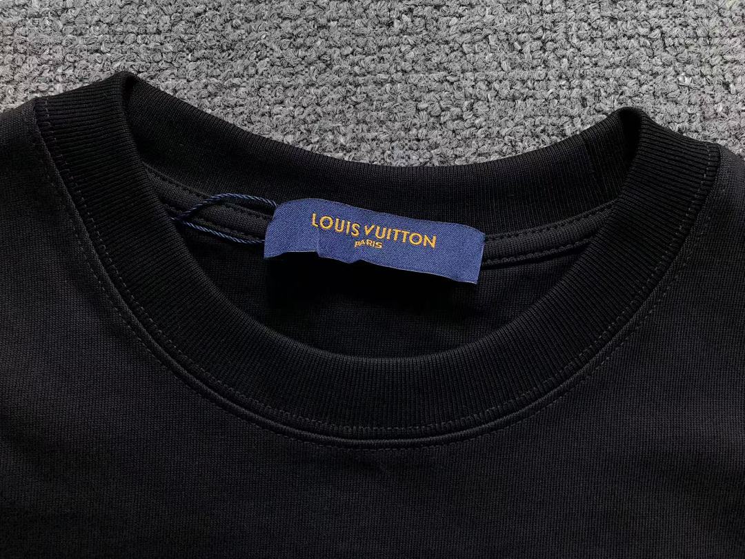 Louis Vuitton 138 L⭐ T-SHIRT 412011421 (Im 170Cm 60Kg I Wear Size S In The Phot) - Image 20
