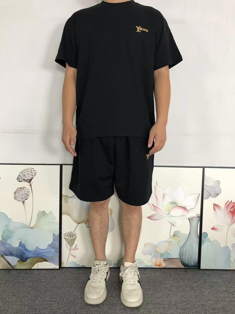 Louis Vuitton SHORTS 158 L⭐ T-SHIRT 2208020715 (Im 170Cm 60Kg I Wear Size S In The Phot) - Image 4