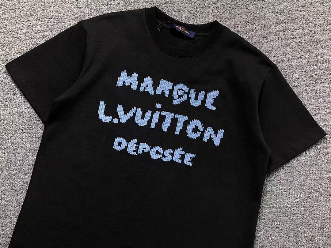 Louis Vuitton 138 L⭐ T-SHIRT 412011421 (Im 170Cm 60Kg I Wear Size S In The Phot) - Image 9
