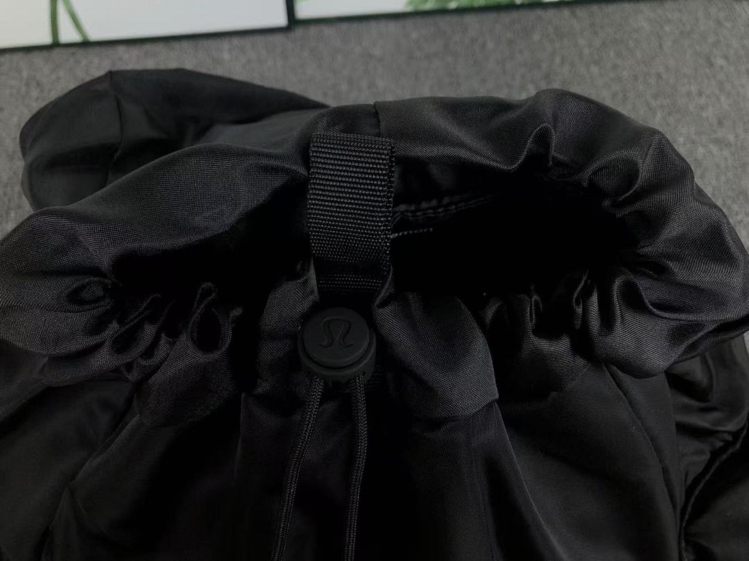 On Running 228 LULULEMON BAG 4105291277 (Long 26CM* Wide 12CM* High 38CM) - Image 42