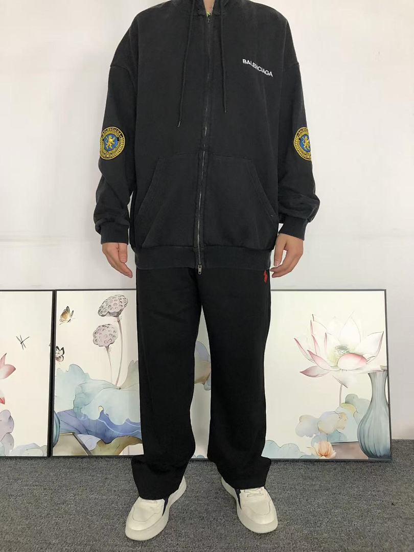 Balenciaga 195 B⭐L⭐⭐⭐IA⭐A HOODIE 1108211499 (Im 170Cm 60Kg I Wear Size M In The Phot) - Image 3