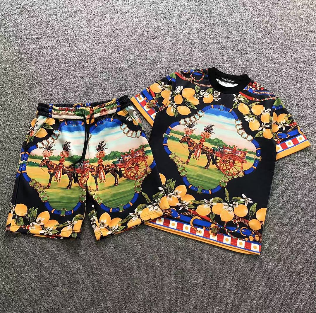 Dolce & Gabbana SHORTS175 D⭐LC⭐ GA⭐⭐A⭐A T-SHIRT
